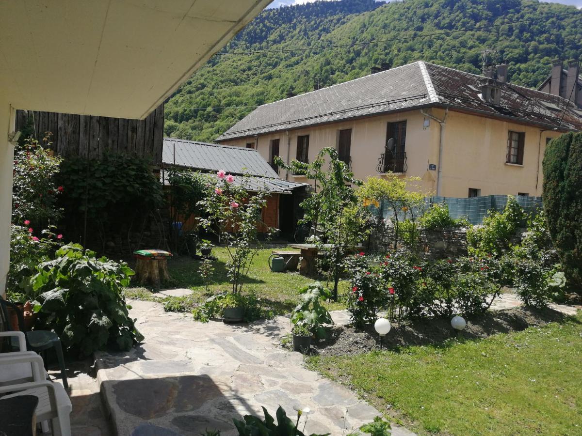Les Rosiers Villa Bagnères-de-Luchon Eksteriør bilde